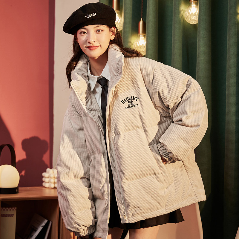  唐狮outlets店羽绒服