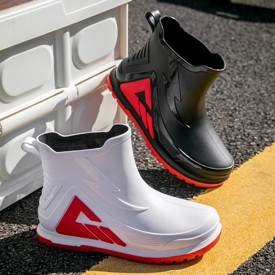 雨鞋男士新款室外穿防滑厚底水靴耐磨不闷脚钓鱼鞋骑手防水鞋男款