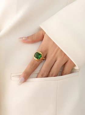 Emily钛钢洗澡流汗不掉色戒指