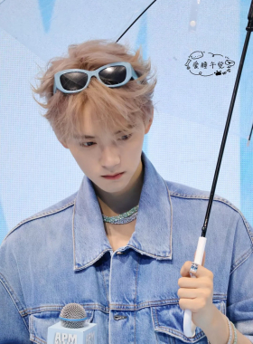 Y2K复古网红方形墨镜女2025新款多巴胺风显脸小拍照情侣太阳眼镜