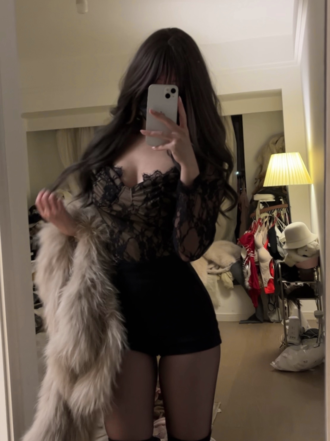 荔桃想睡觉 | 纯欲姐姐打底蕾丝短上衣高腰短裤韩系美人套装 - 图1