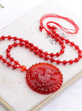 2026丙午马年天然红玛瑙圆牌生肖马马到成功骏马奔腾男女吊坠批发