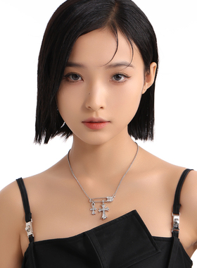 VOYAGE十字架锆石回形别针项链女