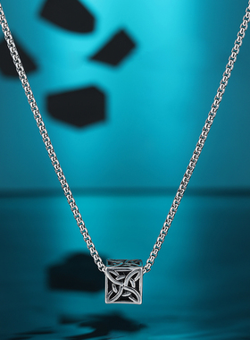 方块吊坠项链男生十字花痞帅