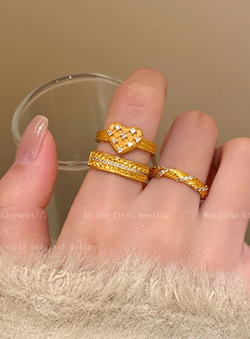 金色锆石爱心拉丝戒指女