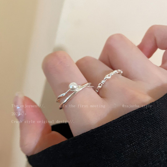 Pearl stacked ring for women with light luxury and high-end feeling
