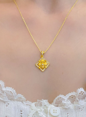 四叶草镶钻吊坠女轻奢项链