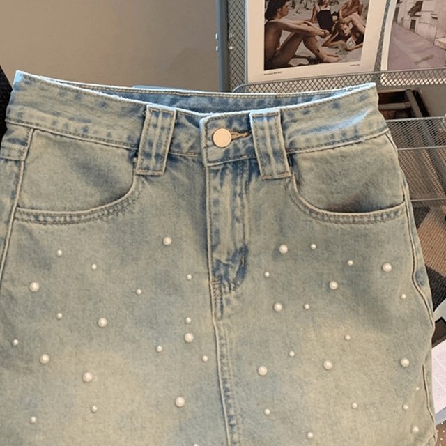 Design niche retro beaded denim short skirt for women summer 2024 new high-waisted slim straight a-line skirt