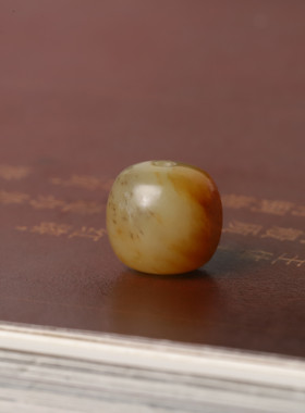 新疆和田玉籽料红皮单珠手串