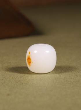 12mm新疆和田玉洒金皮籽料单珠