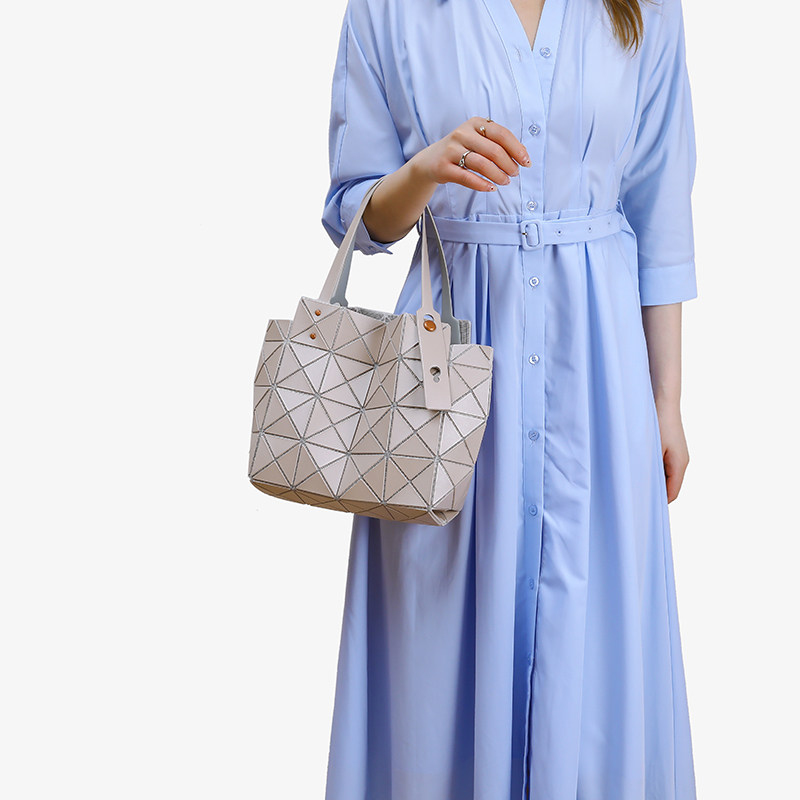 日本バッグ2025新款几何小方盒包幻彩菱格钻石包单肩手拎水桶包女,淘宝优惠券,粉丝福利购,淘宝优惠卷