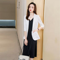 New products Small suit jacket Womens thin section 2021 Summer new to work dress Western-style V suit dress Two set