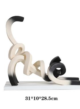 现代伸展儿童房扭曲线条猫咪趣味样板间售楼处卧室米黑动物摆件