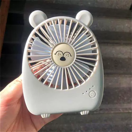 Непосредственное снабжение моделей USB -зарядки Руковолочное вентилятор, большой вентилятор Wind Power Power Desktop Dormitory Dormitory Summer Hot Sales