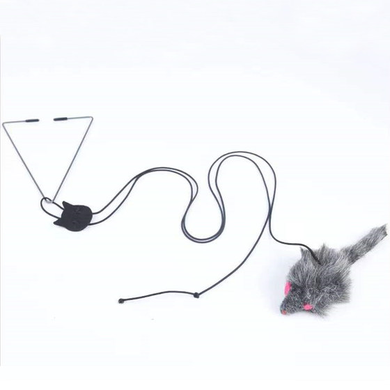 Door-mounted cat toy for cats to entertain themselves and relieve boredom