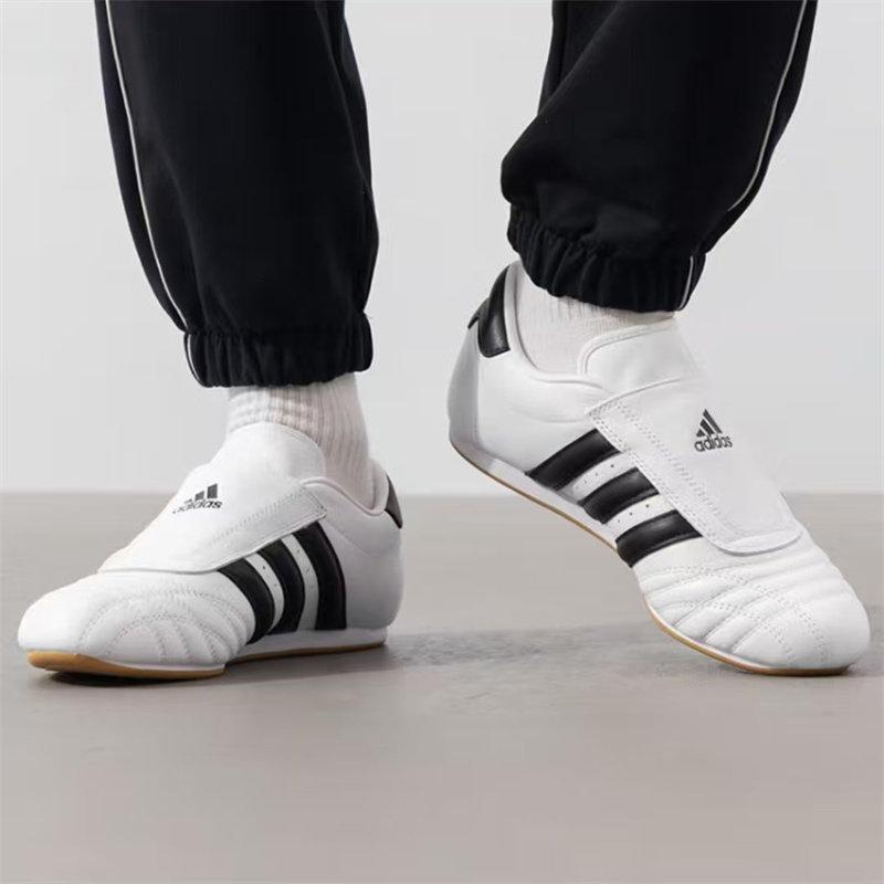 adidas/阿迪达斯Taekwondo女子休闲训练运动耐磨低帮板鞋JS1194,淘宝优惠券,粉丝福利购,淘宝优惠卷