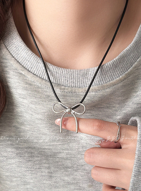 YYDS丨蝴蝶结吊坠项链配饰