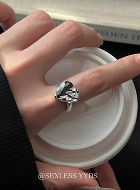 中性风复古暗黑爱心戒指女