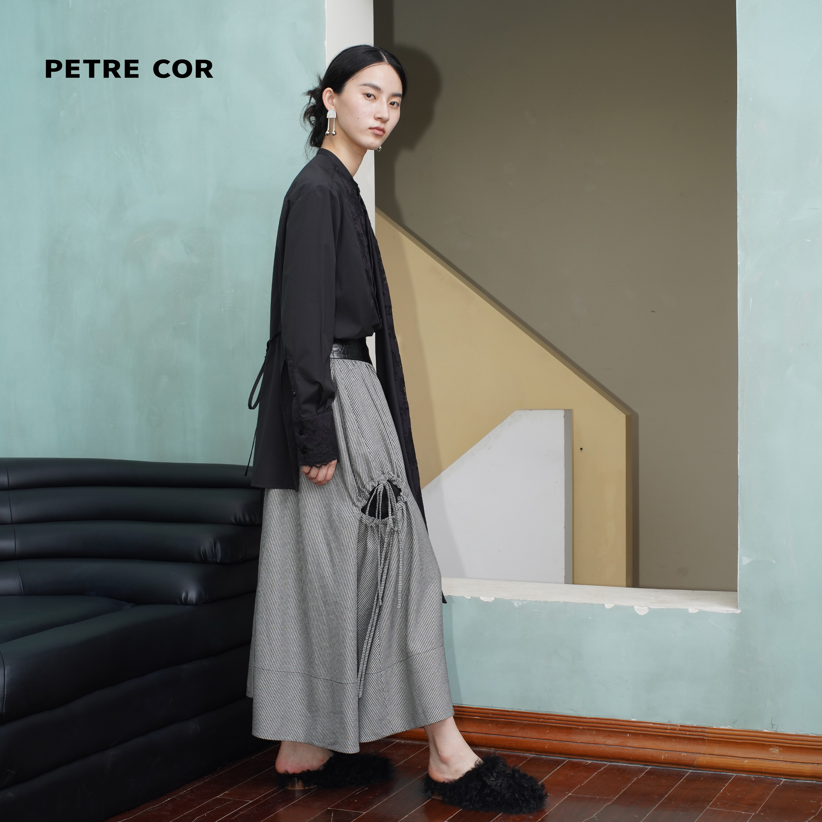 PETRE COR独立设计师官方店时尚百搭蕾丝领巾拼接衬衫-图0