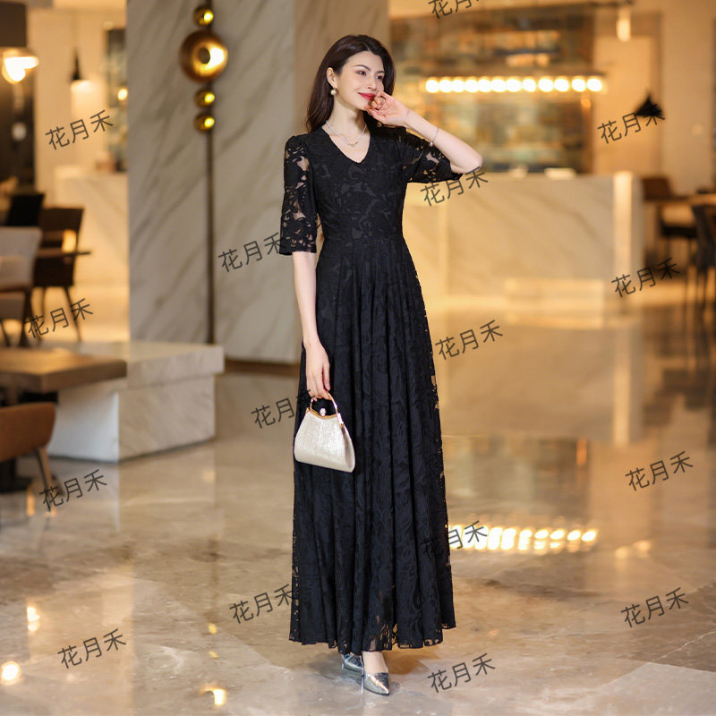 2025年春秋冬新款短袖剪花连衣裙收腰显瘦妈妈款小个子长裙雪纺裙,淘宝优惠券,粉丝福利购,淘宝优惠卷