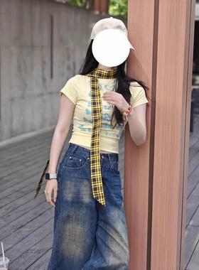 辣妹穿搭长条牛仔裤系腰装饰