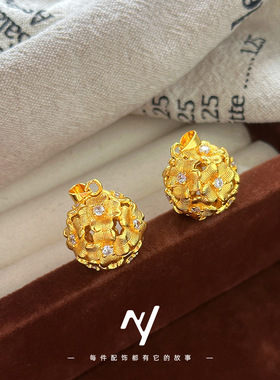 金店同款新中式轻奢点钻镂空玲珑绣花球吊坠越南沙金花球女项链