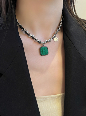 YaoYiZun小香风皮绳编织方形项链