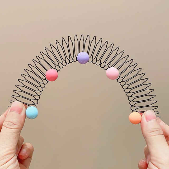 Invisible hair comb clip for little girls to organize broken hair