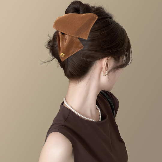 Elegant bright black ~ retro gold label triangle gripper