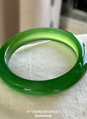 冰种菠菜绿玉髓手镯女帝王绿玛瑙