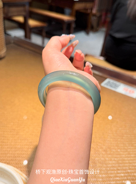 天然玛瑙玉镯白月光冰种玉髓手镯