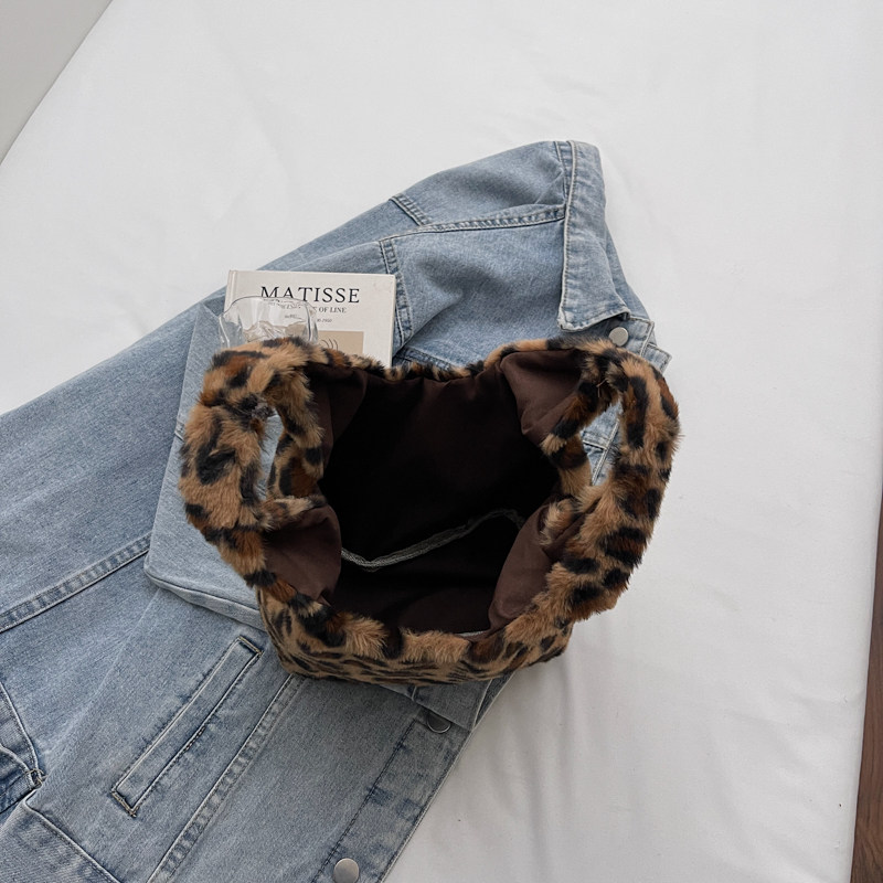 豹纹毛茸茸水桶包女时尚个性小众日韩风手提包钱包口红收纳包秋冬,淘宝优惠券,粉丝福利购,淘宝优惠卷