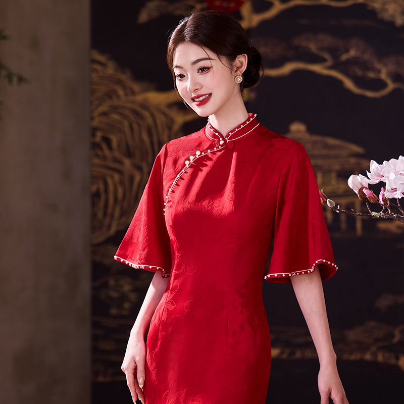 新中式旗袍订婚礼服女2025新款高端大气上档次红色改良旗袍连衣裙 - 图0