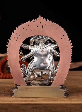 藏式六臂玛哈嘎拉佛像