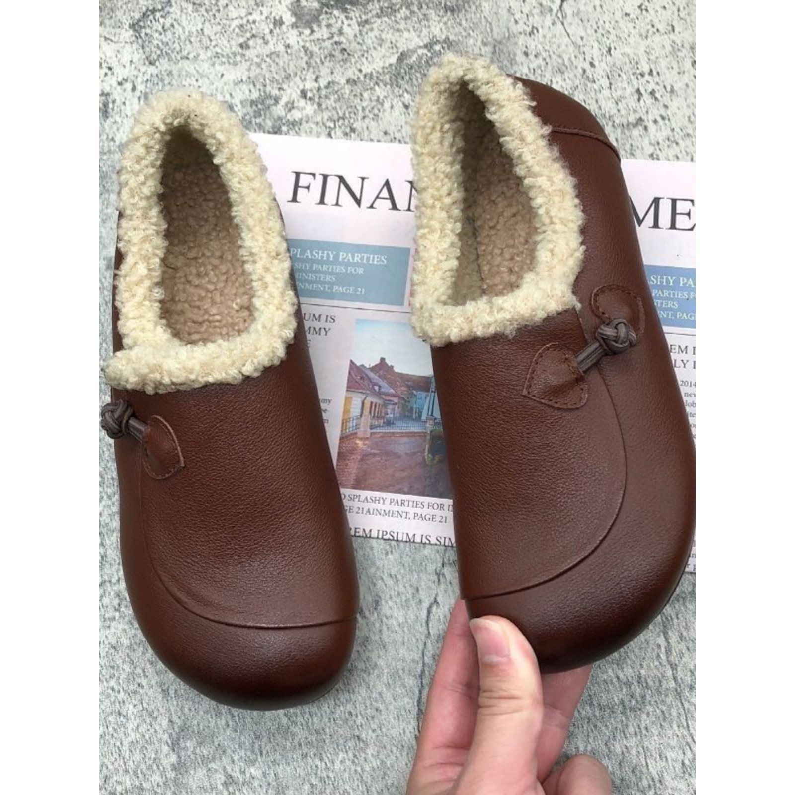 一脚蹬单鞋平底乐福鞋毛毛女棉鞋2025秋冬新款真皮软底舒适妈妈鞋 - 图1