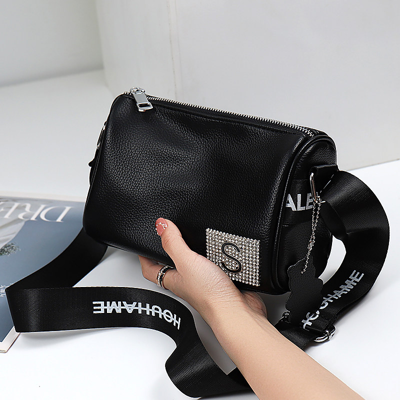 中年女款妈妈包2021新款休闲包包 步跃伦女士包袋