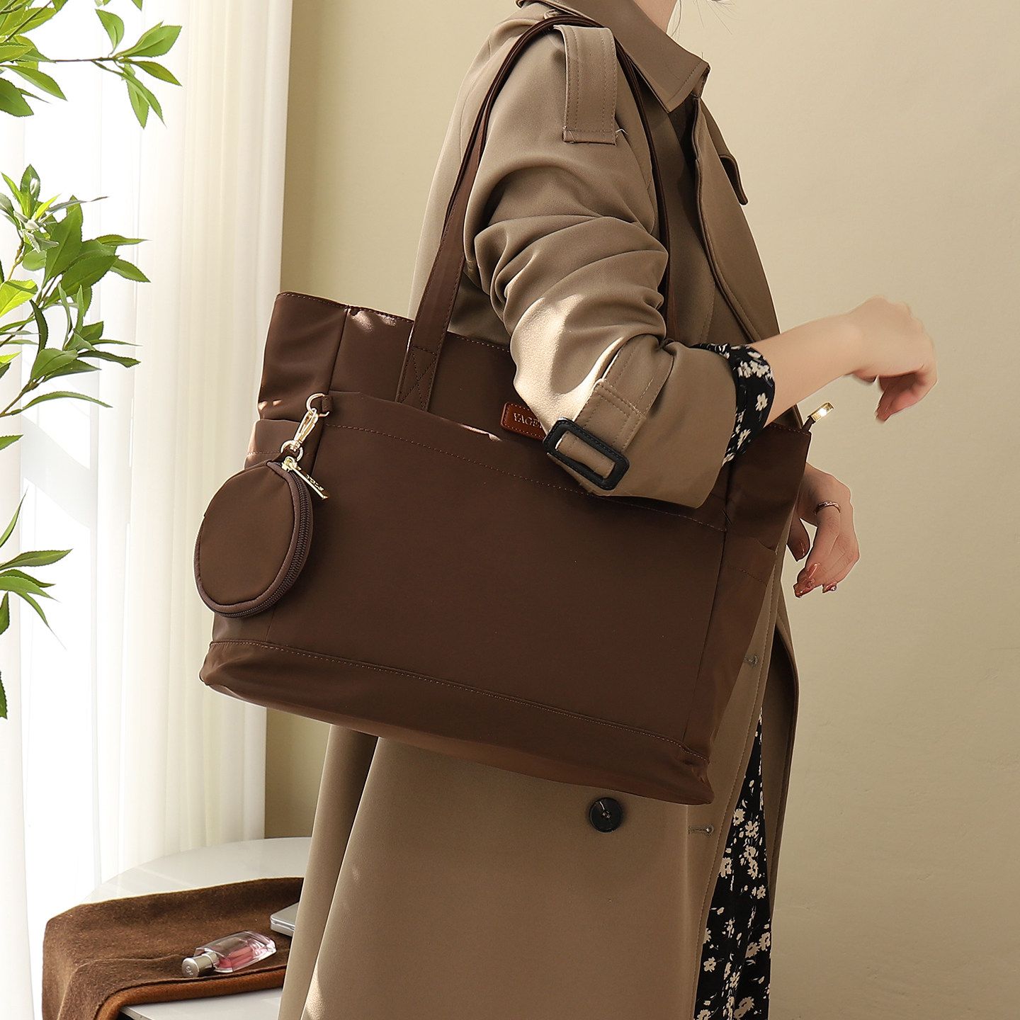 布包女大容量笔记本电脑包多口袋实用大包休闲尼龙布包通勤托特包,淘宝优惠券,粉丝福利购,淘宝优惠卷