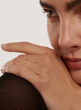 西班牙PD PAO欧美小众简约气质淑女镶钻交叉错位戒指女