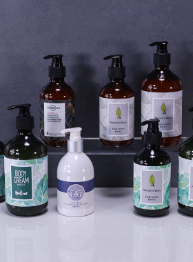 样板间洗衣房摆设卫浴店高端饰品