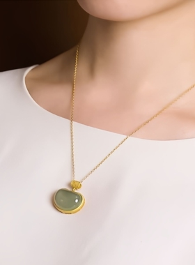 S925纯银天然和田玉项链女款2025新款吊坠轻奢小众颈链送女友礼物