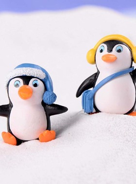冬装企鹅盆栽摄影可爱风卡通动物