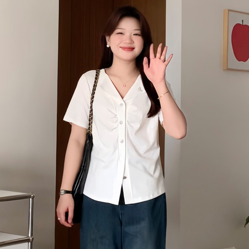 微胖的喵喵 胖mm大码夏装巨显瘦好看的遮肚正肩上衣设计感T恤3600 - 图1