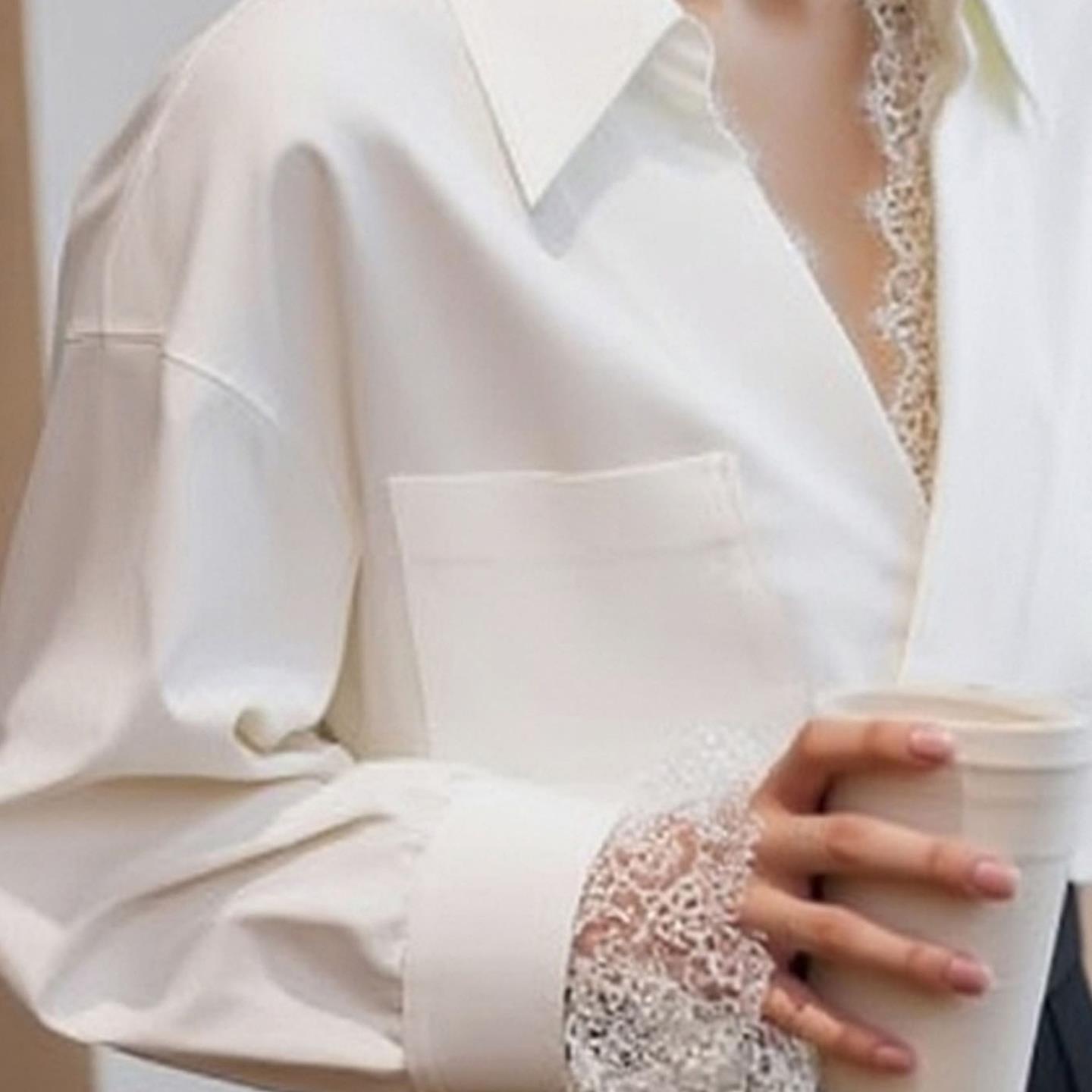 MONLOUVE时尚高级感绝美白色蕾丝拼接v领长袖衬衫女春秋款通勤风 - 图0