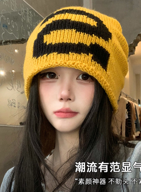 黄色字母针织帽女秋冬季2026新款显脸小毛线帽宽松大头围包头帽子