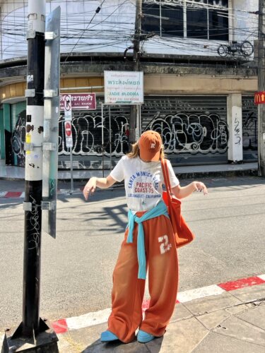 林诗琦NICKIDAILY「复古美学」多巴胺松紧腰休闲显瘦弯刀卫裤女夏 - 图3