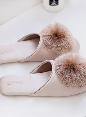 样板间衣帽间卫生间浴室摆件拖鞋