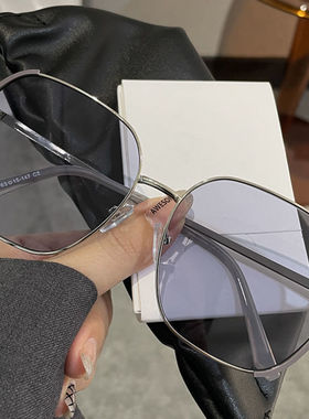 太阳镜新款潮女个性街拍旅行学生防紫外线大脸显瘦海边防晒墨镜夏