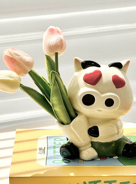 萌趣爱心猪花瓶陶瓷摆件