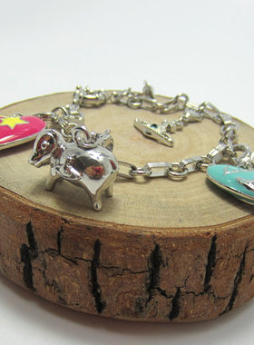 土星爱心爱心小猪手链多坠