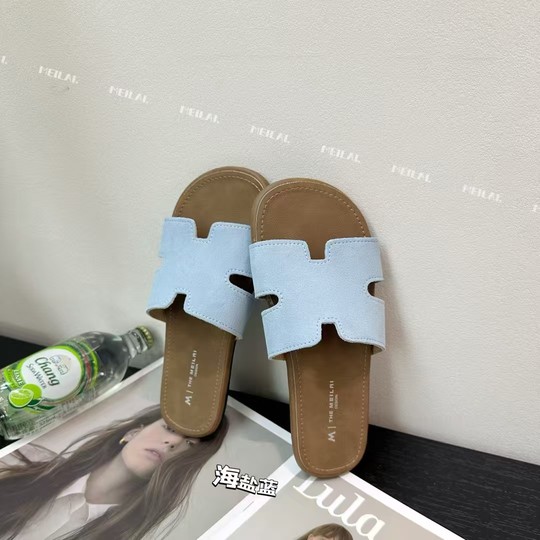 2025 new summer soft-soled anti-slip sandals